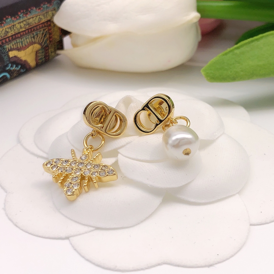 Dior CD Logo Bee Pearl Mismatched Earrings earrings Gold-tone metal clear crystal white pearl One Size drop length approx 1 5cm