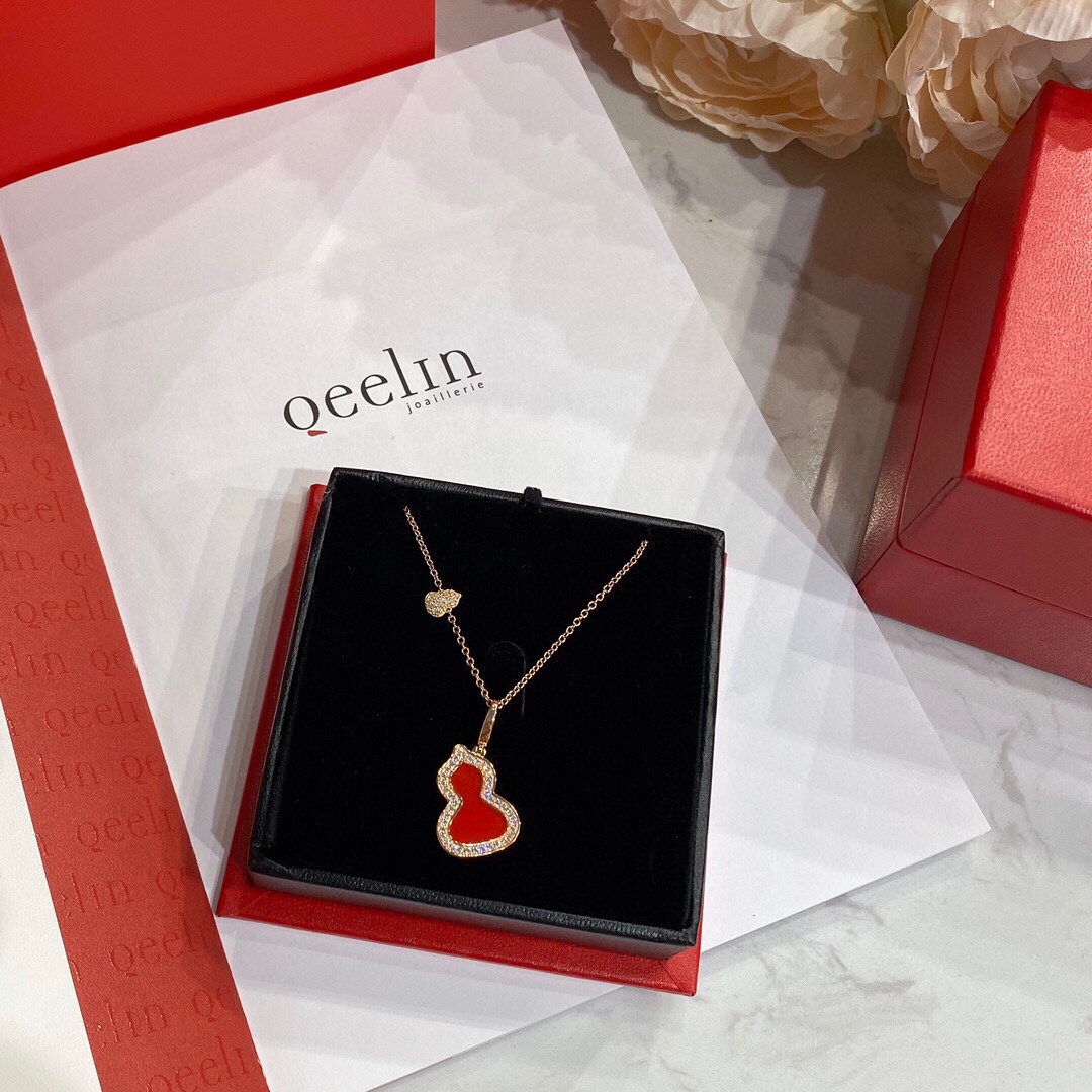 Qeelin Wulu necklace 18K rose gold red carnelian diamond 40 5cm
