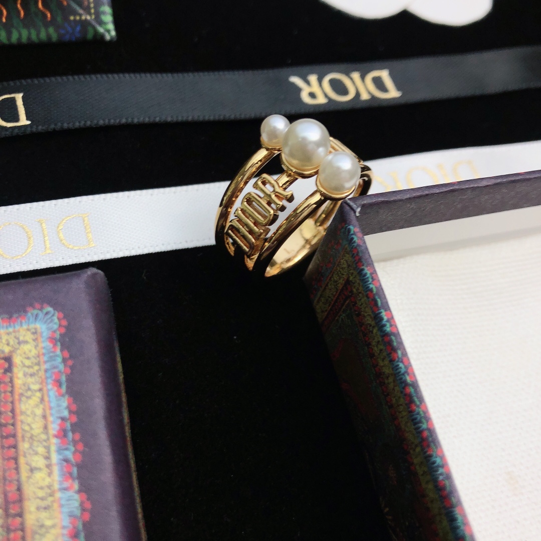 Dior Dio r evolution ring gold metal white pearl US 7