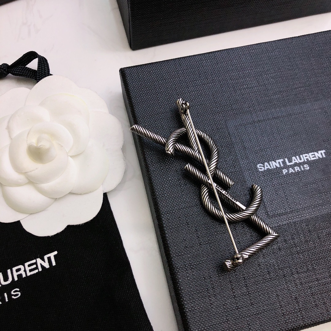 Saint Laurent Cassandre Twisted Monogram Brooch brooch antique silver-toned metal no gemstones 4 5cm