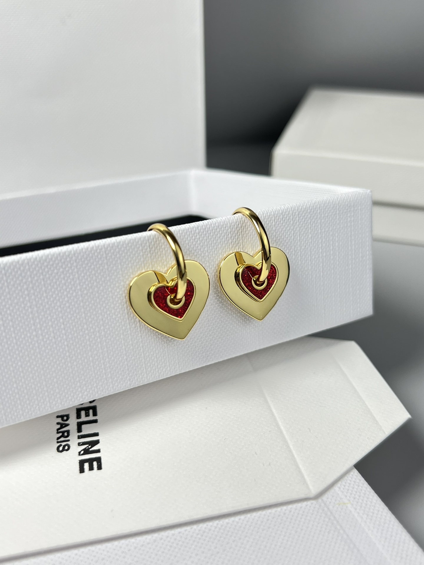 Celine YHEH055 Heart earrings gold-tone metal with red glitter enamel 1 5cm drop