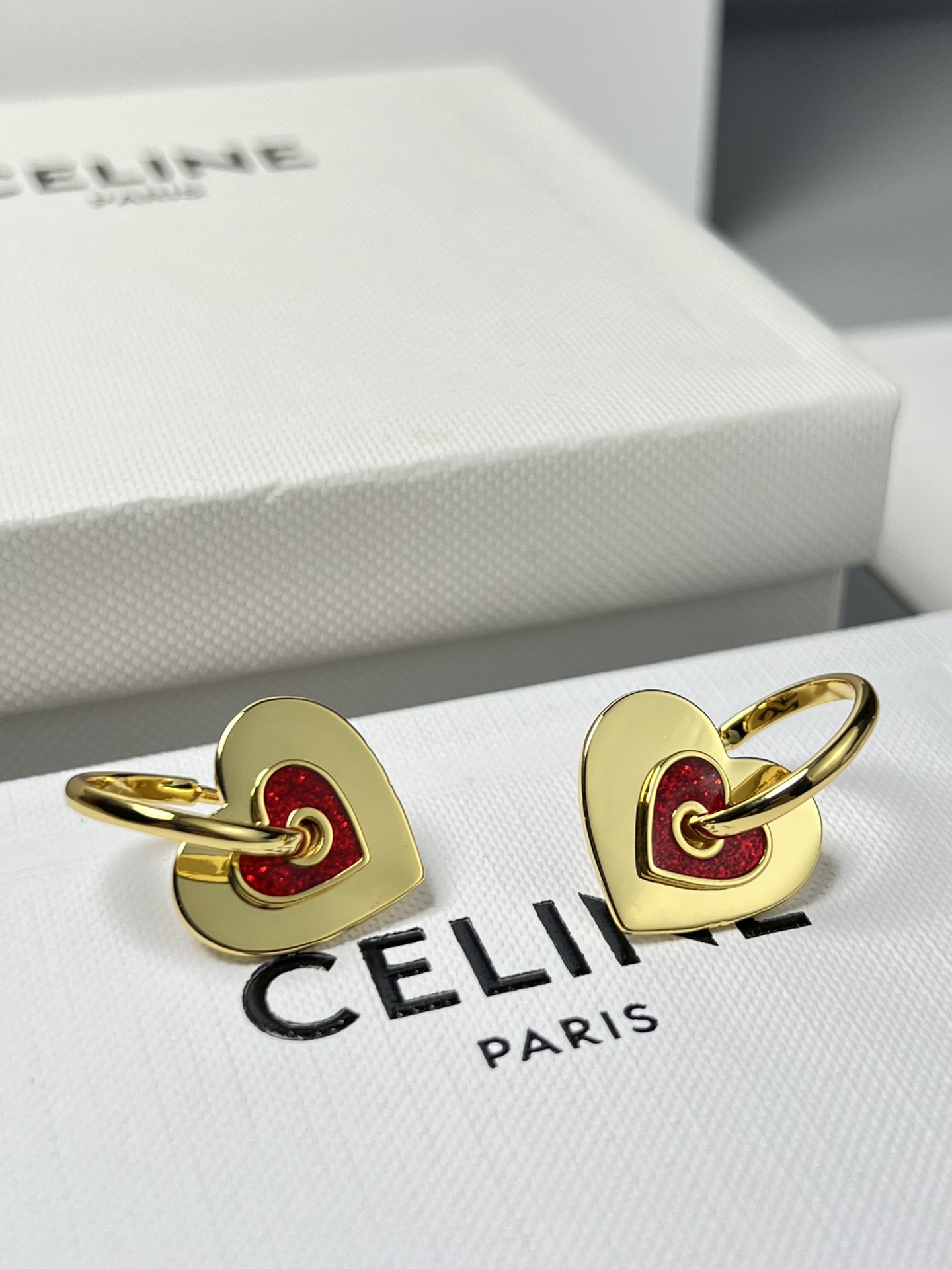 Celine YHEH055 Heart earrings gold-tone metal with red glitter enamel 1 5cm drop