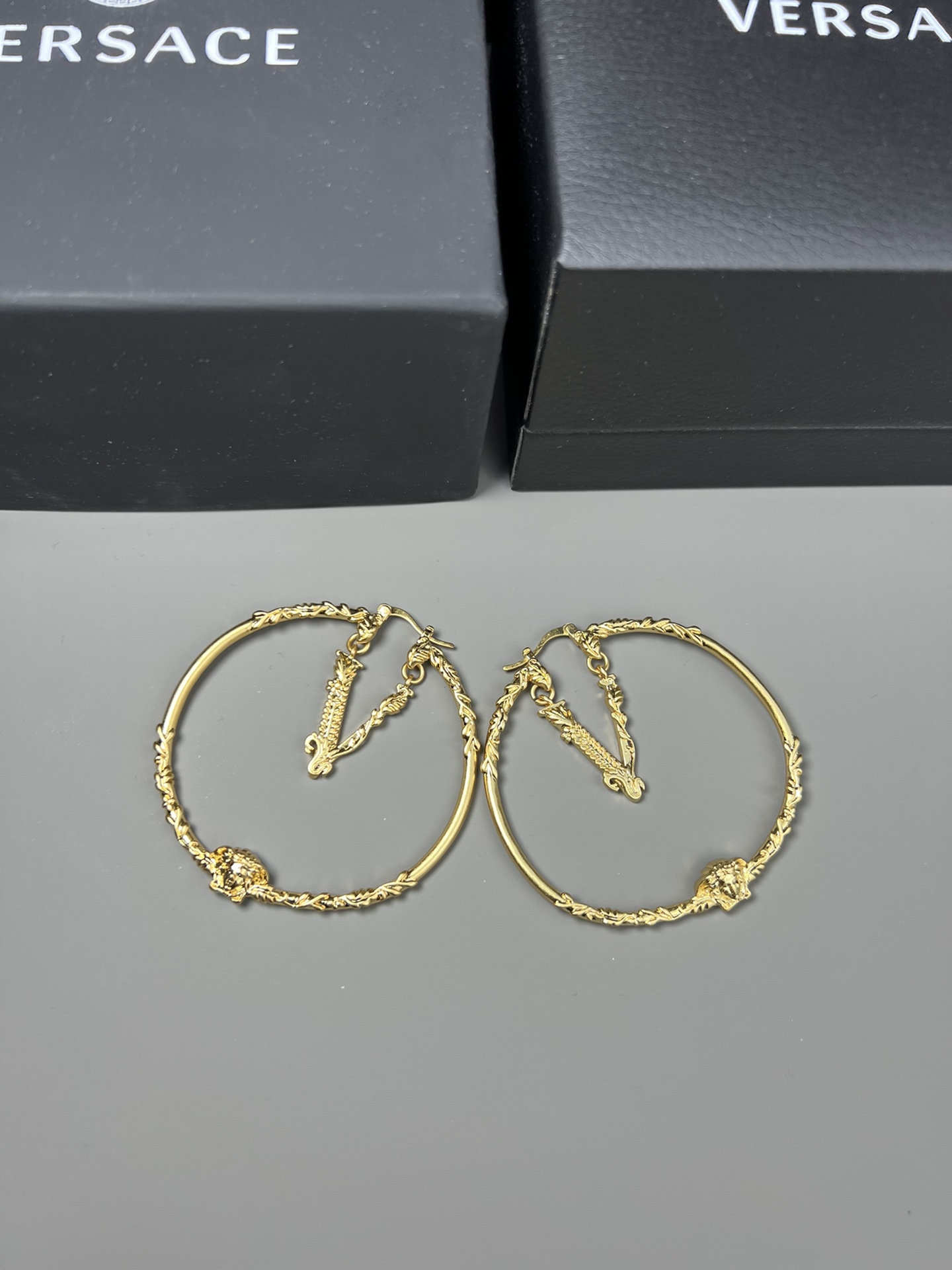 Luxury necklace