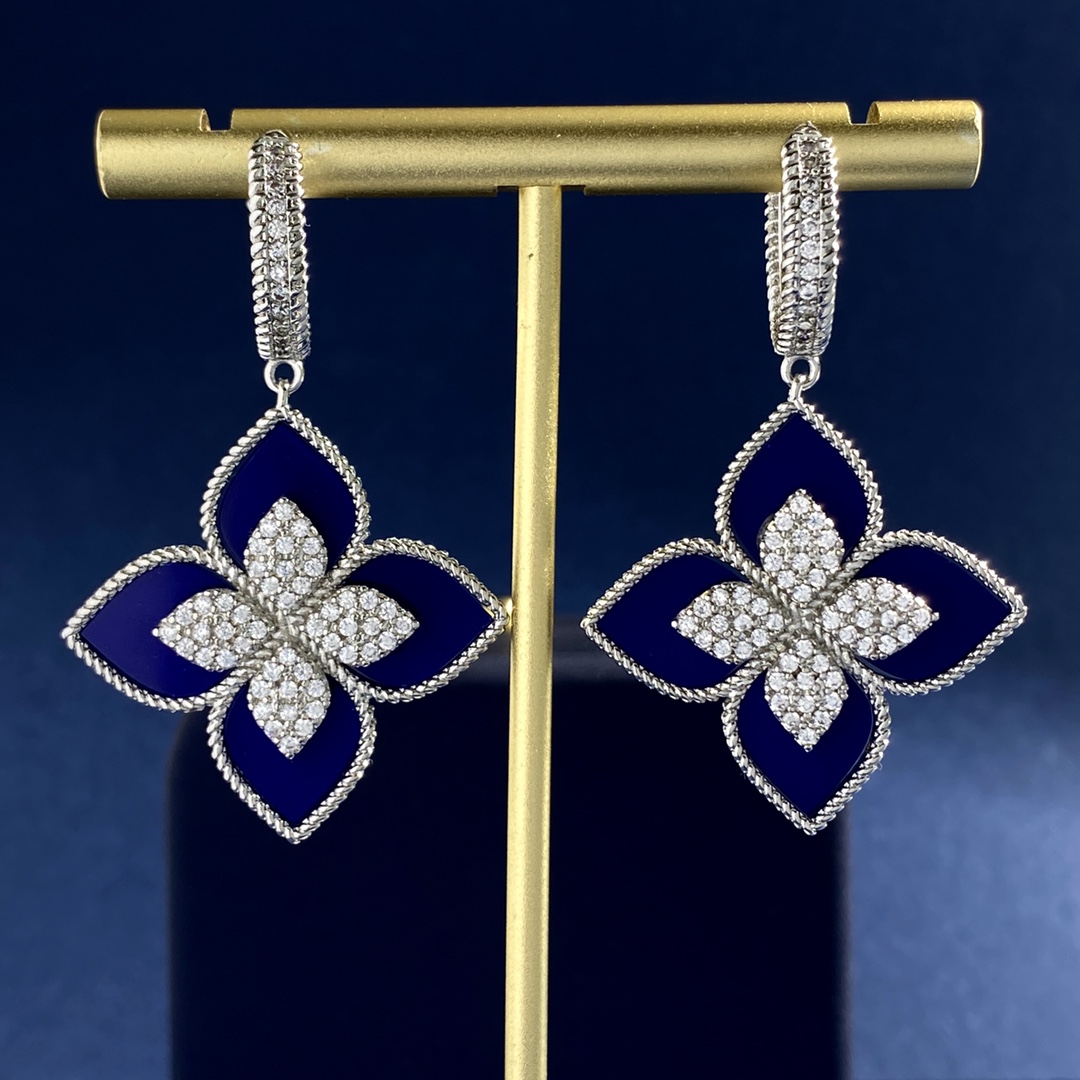 Orecchini Van Cleef Arpels Vintage Alhambra Metallo in oro bianco color argento con intarsio di turchese blu e accenti di diamanti chiari Lunghezza goccia 3 5 cm