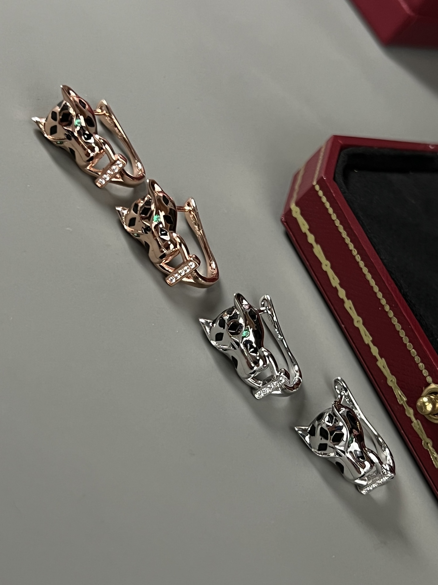 Cartier Panthere de Cartier earrings silver-toned white gold black lacquer clear diamonds green tsavorite garnet 12mm length