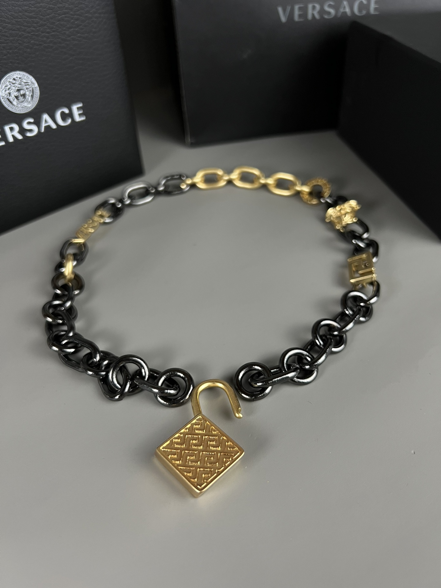 Luxury necklace