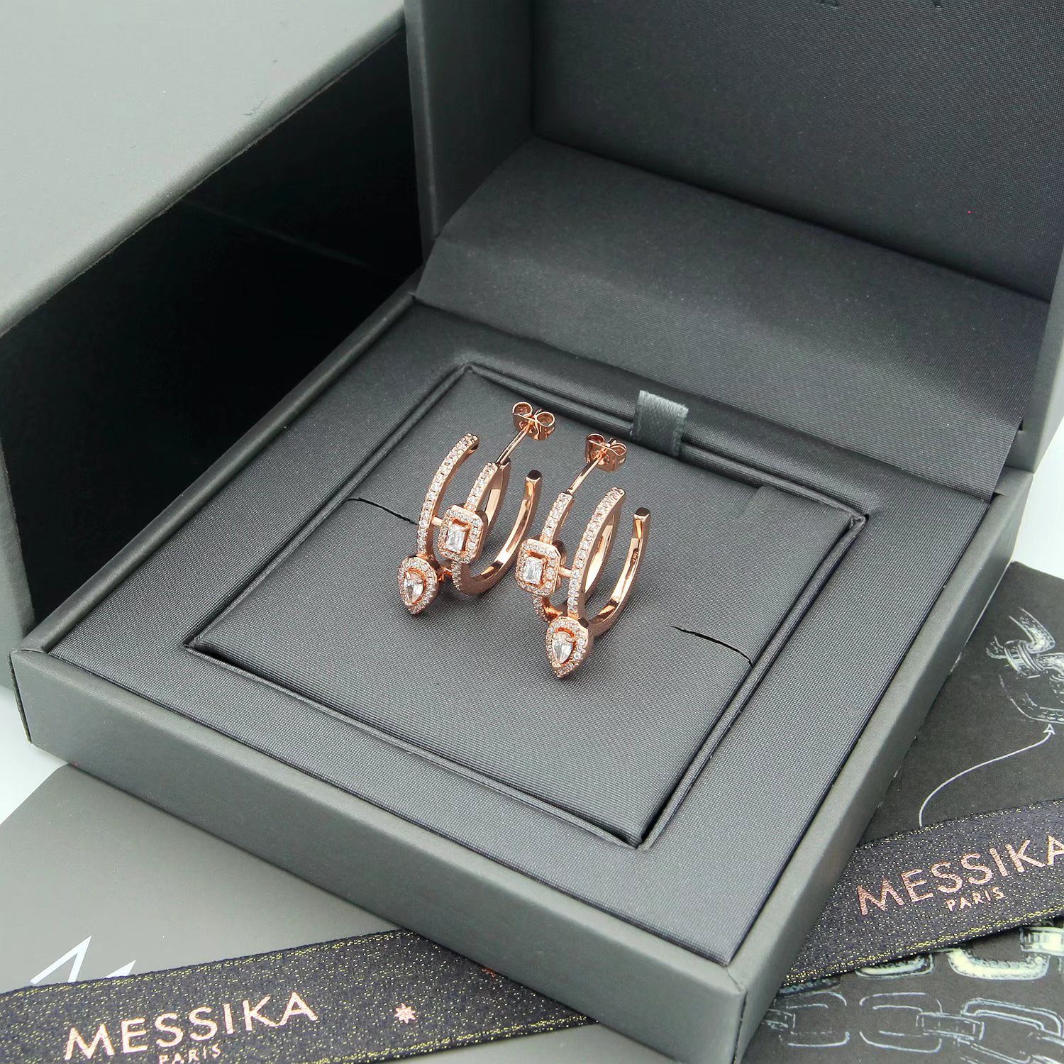 Messika Move Series earrings 18k white gold with clear diamonds 18k yellow gold with clear diamonds 1 5cm hoop diameter