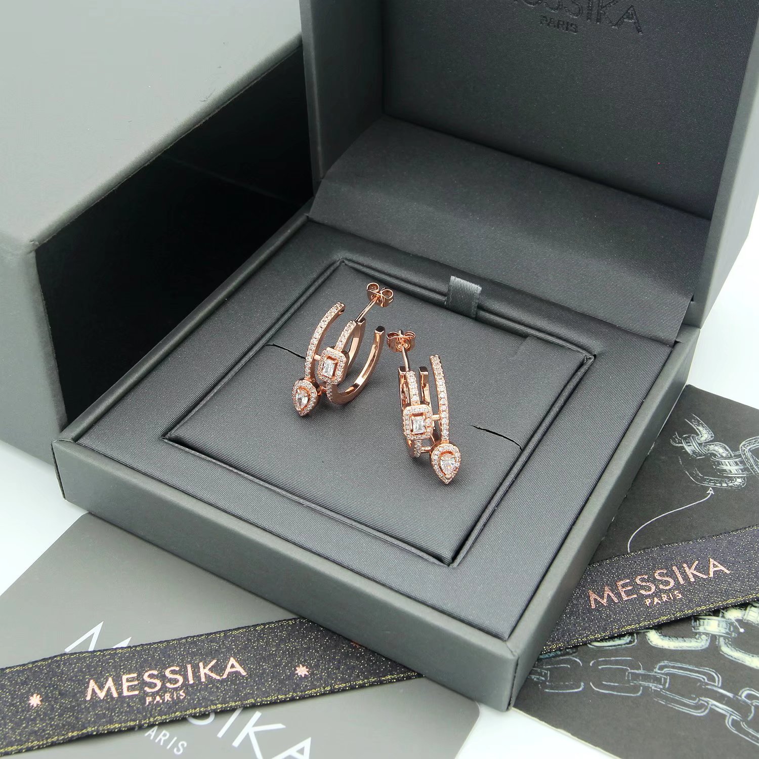 Messika Move Series earrings 18k white gold with clear diamonds 18k yellow gold with clear diamonds 1 5cm hoop diameter