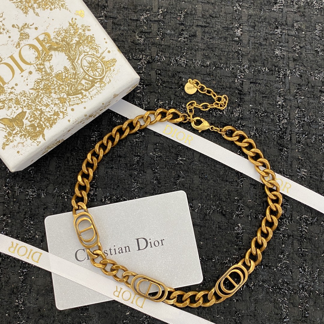 Dior 30 Montaigne necklace antique gold tone metal no gemstones 40cm with 5cm extender chain