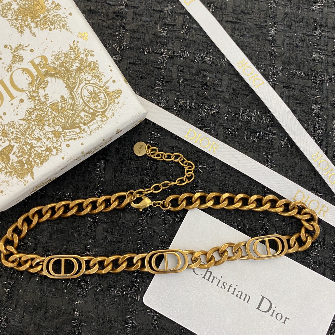 Dior 30 Montaigne necklace antique gold tone metal no gemstones 40cm with 5cm extender chain