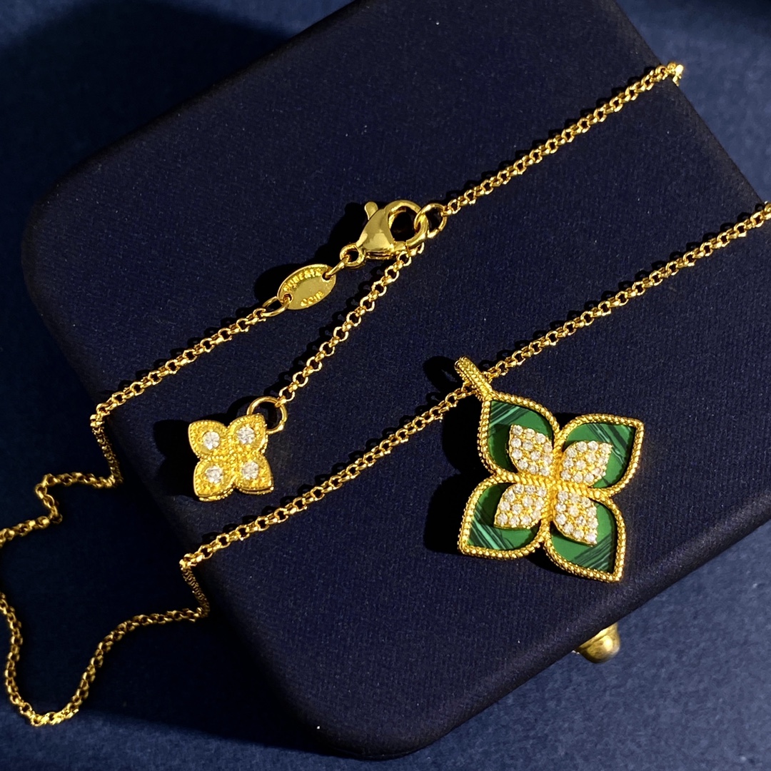 Collana Roberto Coin Princess Flower Oro giallo con accenti di diamanti varianti disponibili con madreperla bianca blu lapislazzuli verde malachite onice nero inserti turchesi varianti in oro bianco argentato con inserti in pietra abbinati e accenti di diamanti 18 pollici