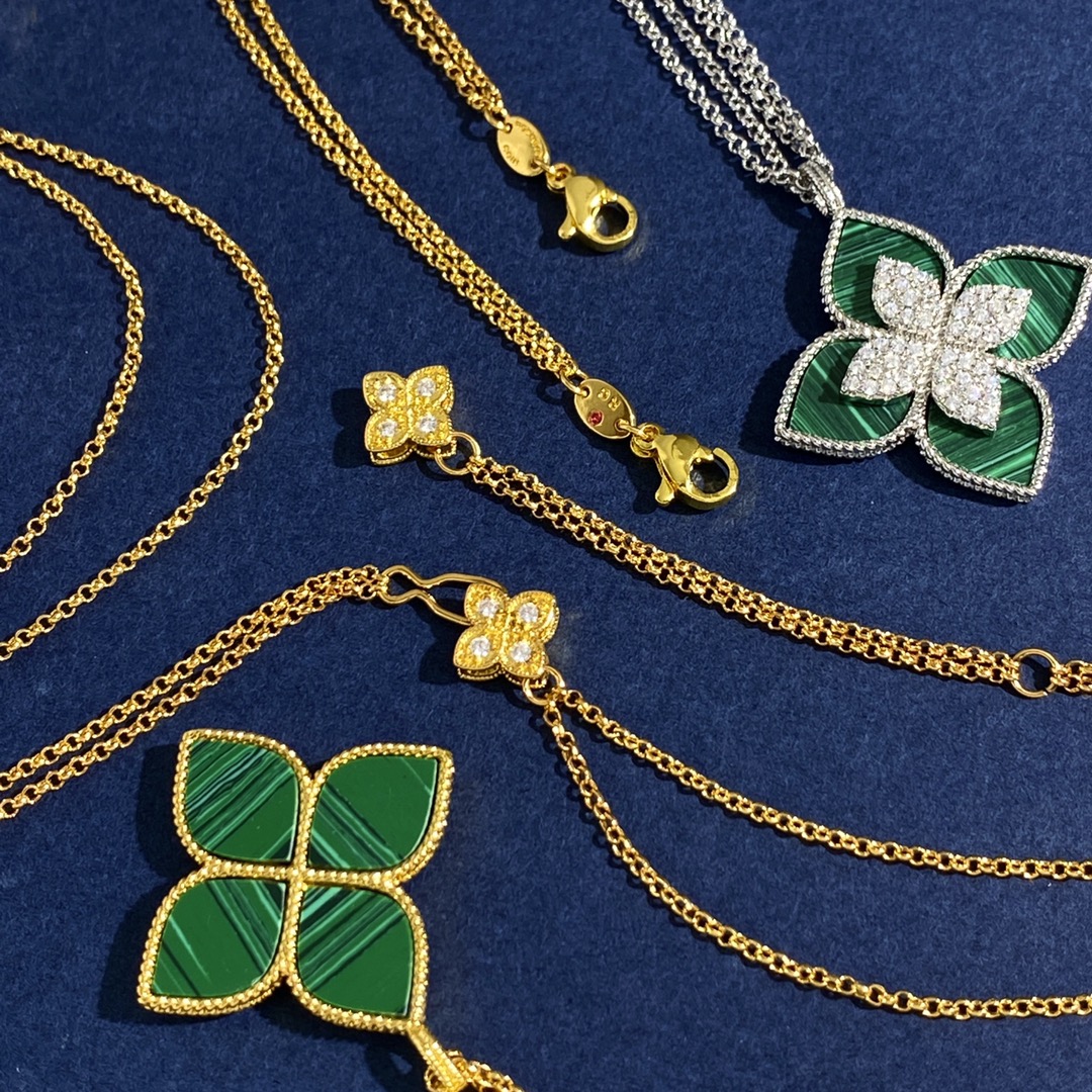 Van Cleef Arpels Venetian Princess necklace Yellow gold with diamond pave available with black onyx blue lapis lazuli white mother-of-pearl turquoise or green malachite inlay 42cm