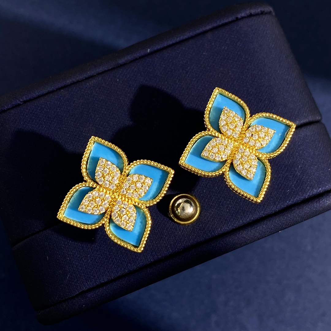 Orecchini Van Cleef Arpels Constantin Four Leaf Flower Oro giallo con pavé di diamanti trasparenti disponibili con inserti in madreperla malachite o onice diametro 15 mm