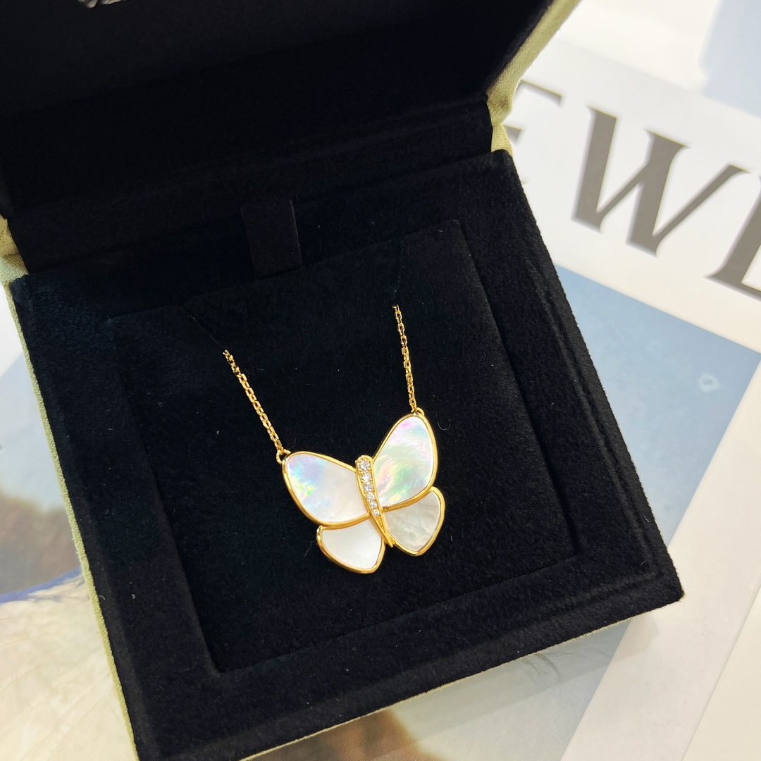 Collana Van Cleef Arpels Two Butterfly Oro giallo madreperla bianca diamante 42 cm