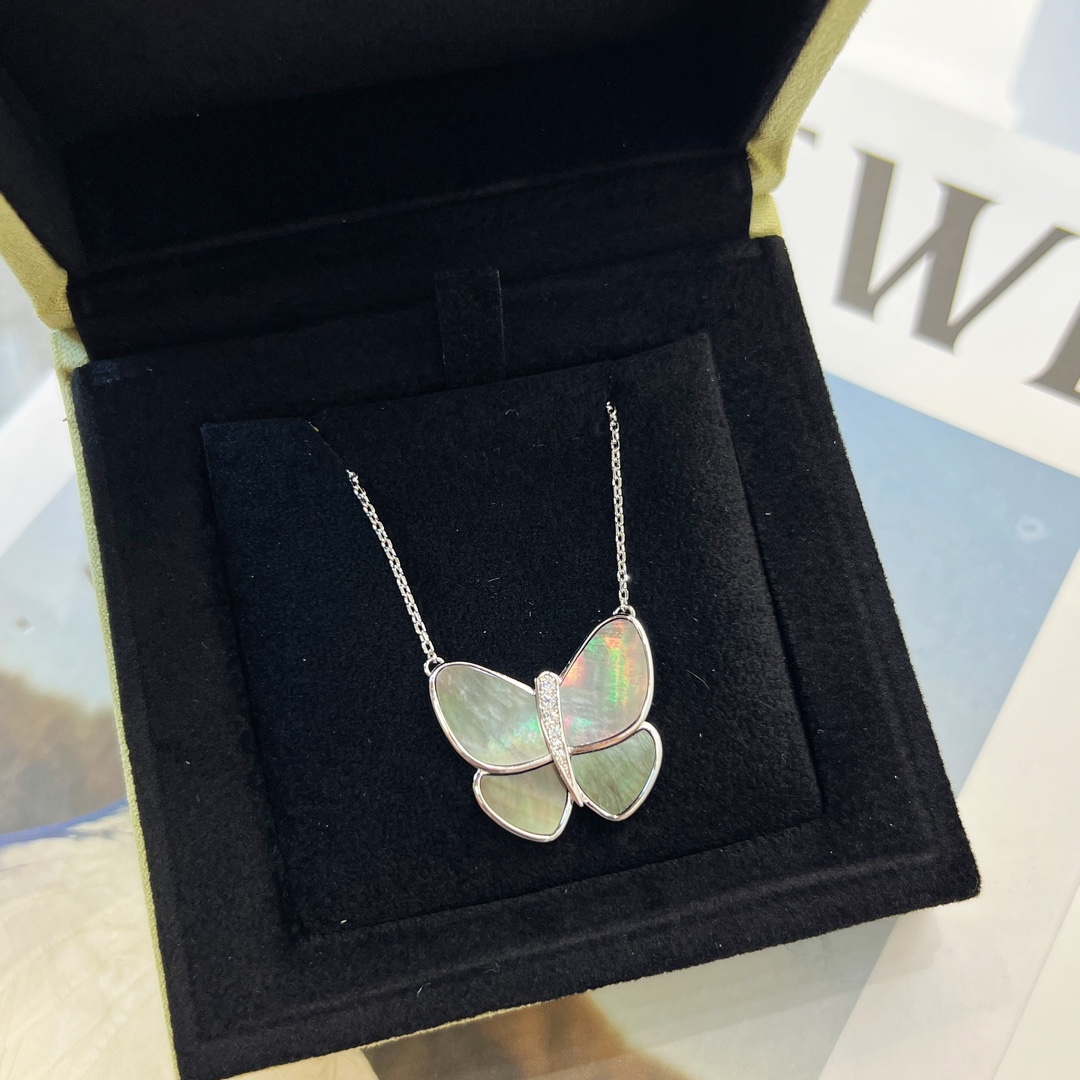 Collana Van Cleef Arpels Two Butterfly Oro giallo madreperla bianca diamante 42 cm