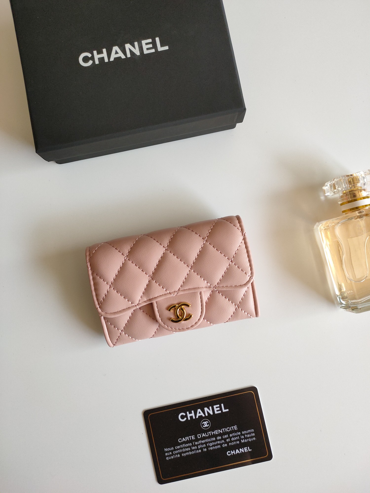 Chanel Classic Flap Card Holder card holder light pink lambskin leather gold-tone metal hardware 7 5 11 3 2 1 cm