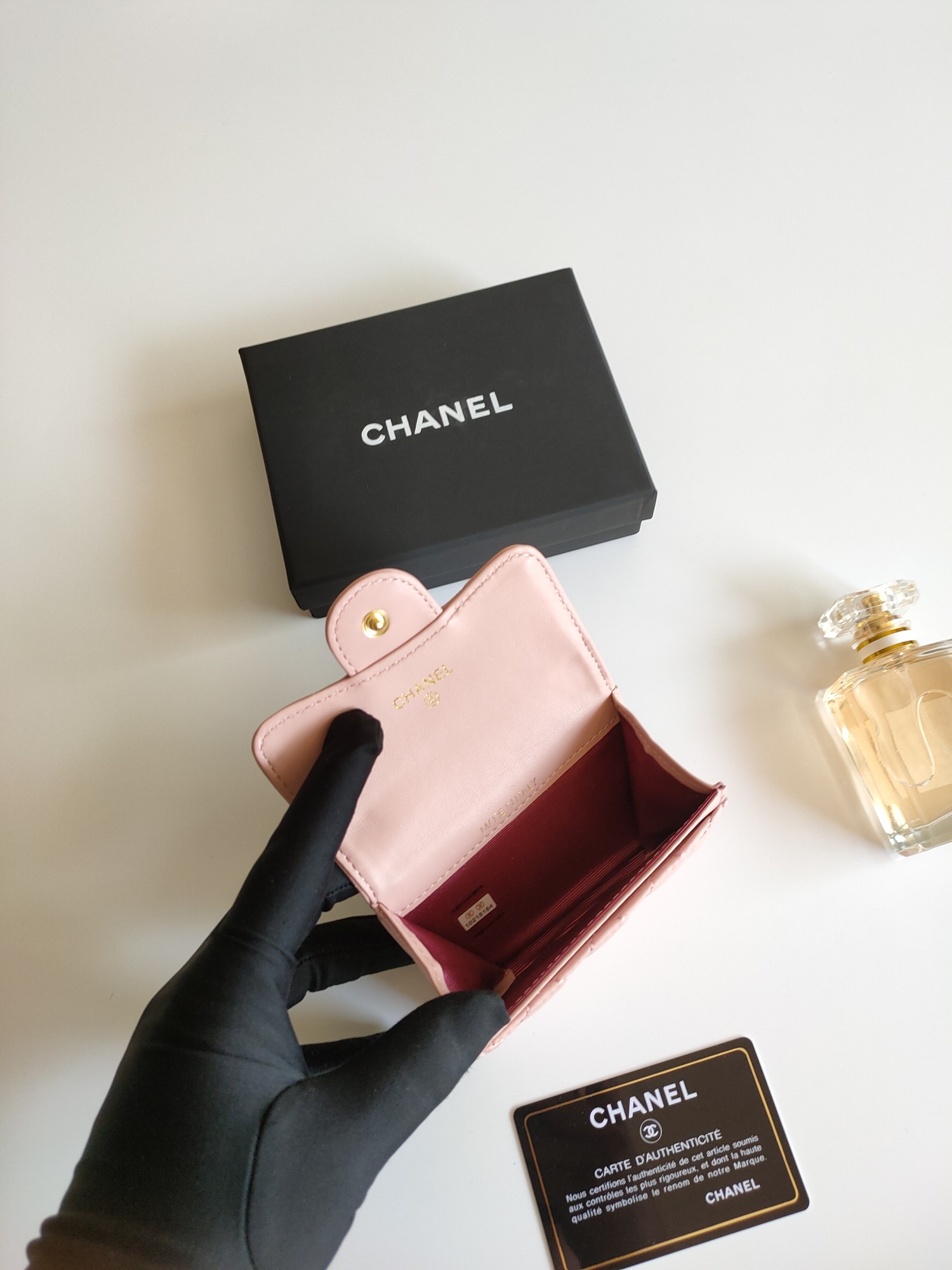 Chanel Classic Flap Card Holder card holder light pink lambskin leather gold-tone metal hardware 7 5 11 3 2 1 cm