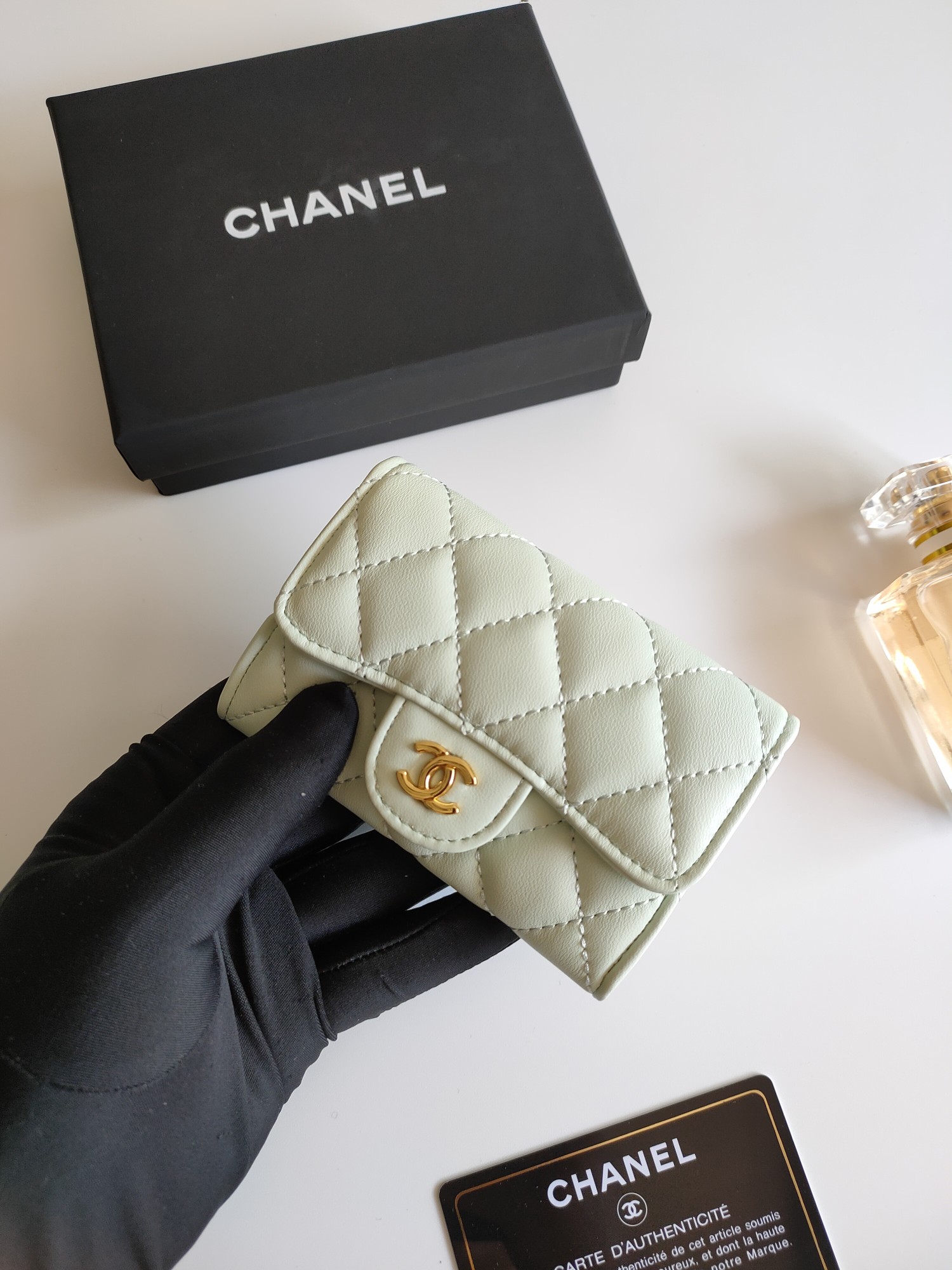 Chanel Classic Flap Card Holder card holder Light mint green lambskin leather with gold-tone metal hardware burgundy interior lining 7 5 11 3 2 1 cm