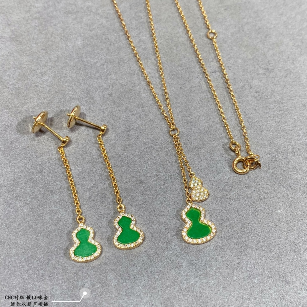 Qeelin Kirin Mini Double Gourd necklace Gold plated metal with clear high carbon diamond accents available with green enamel white mother-of-pearl or red enamel inlay 42cm with 3cm extender