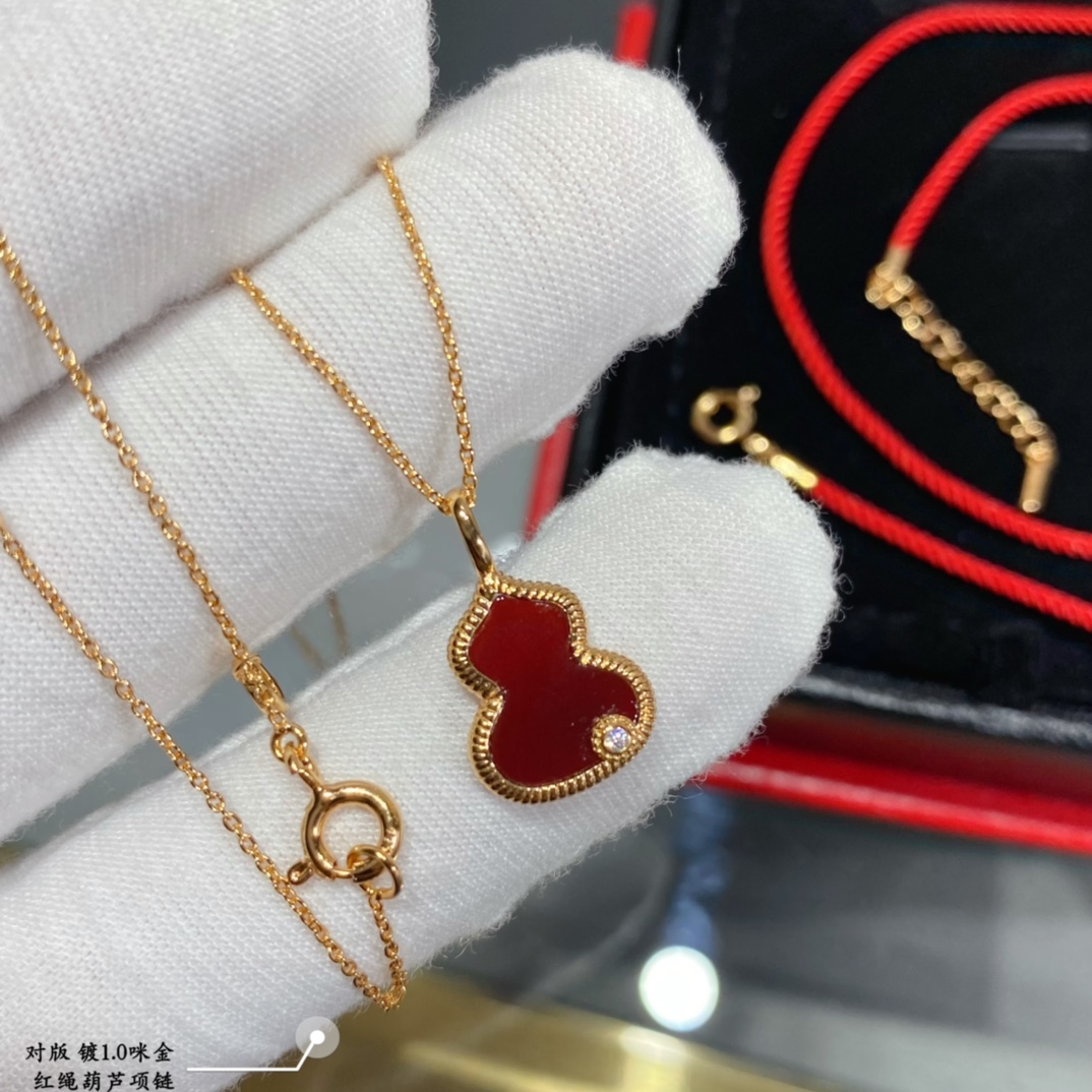 Qeelin Wulu necklace 18k gold plated metal red agate clear diamond accent red cord 40cm with 5cm extension chain