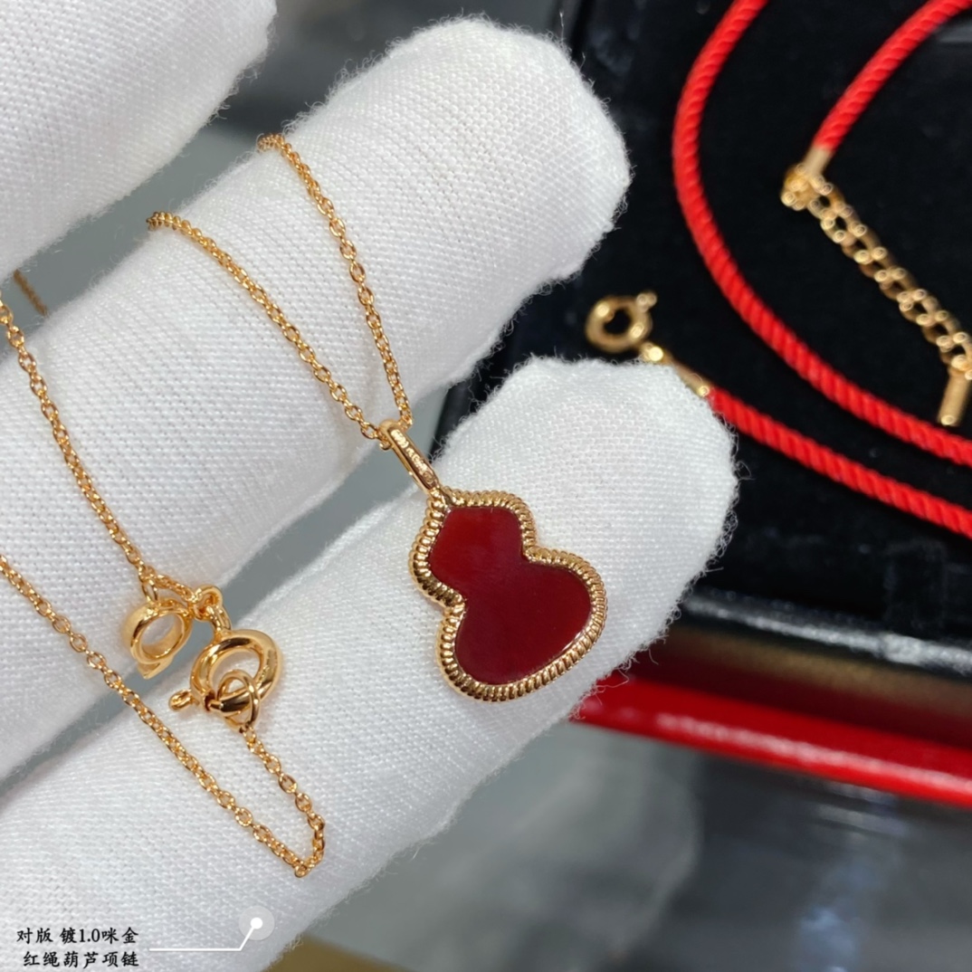 Qeelin Wulu necklace 18k gold plated metal red agate clear diamond accent red cord 40cm with 5cm extension chain