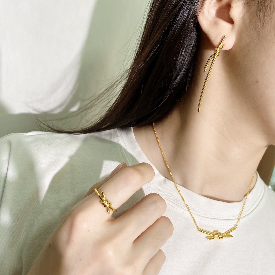Tiffany Knot necklace Yellow Gold Sterling Silver 45cm