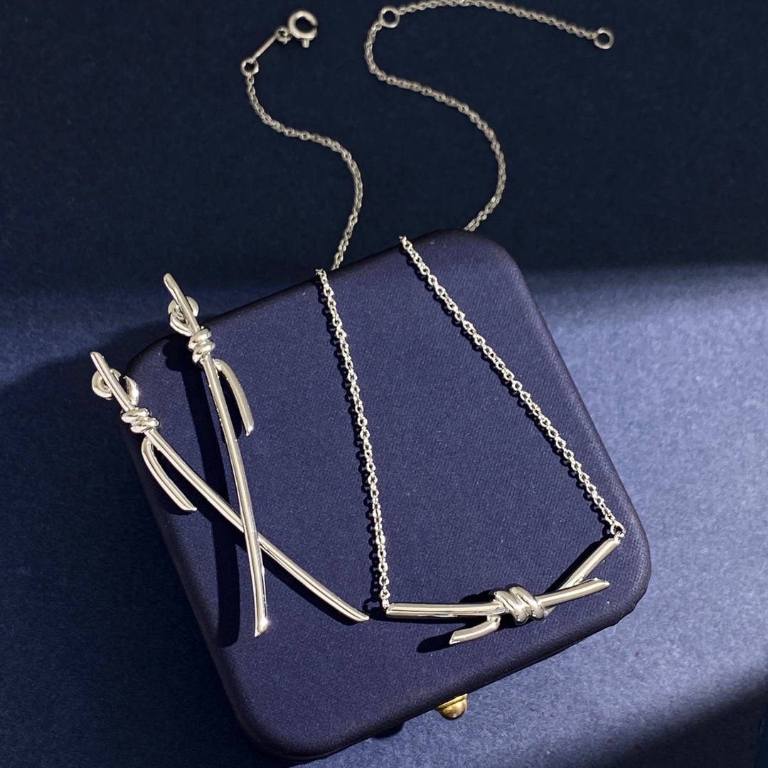Tiffany Knot necklace Yellow Gold Sterling Silver 45cm