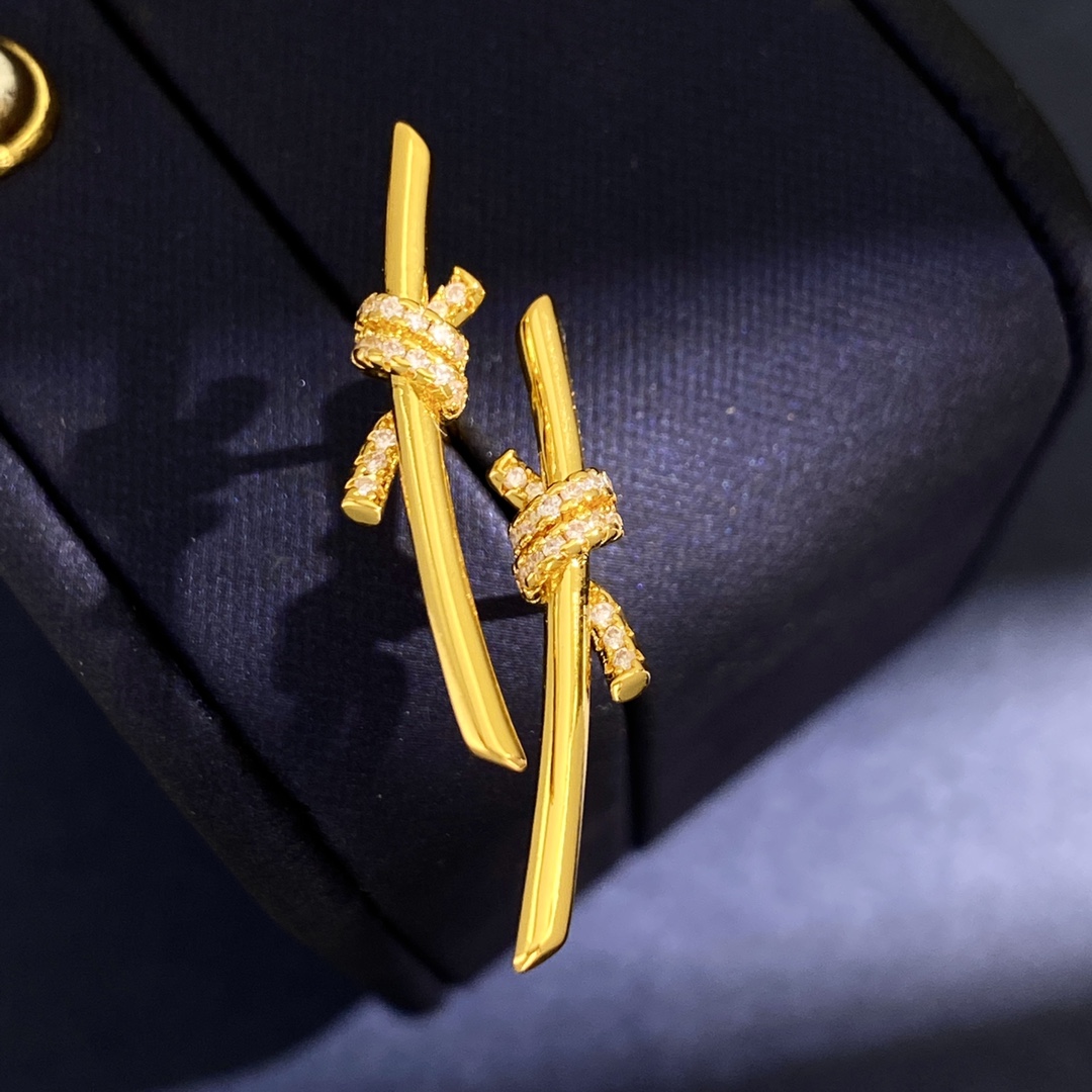 Tiffany Tiffany Knot earrings Yellow gold with clear diamond accents 4 5cm drop length