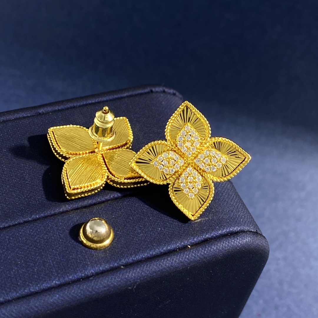 Boucles d'oreilles Van Cleef Arpels Vintage Alhambra Or jaune 18 carats avec accents de diamants clairs Or blanc 18 carats avec accents de diamants clairs 15 mm