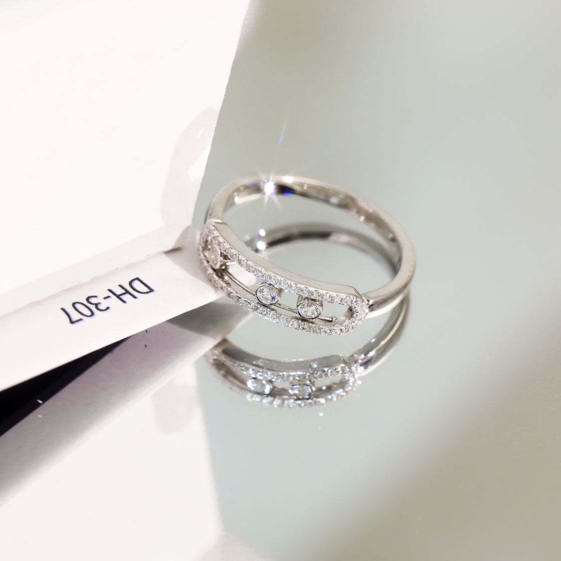 Messika Move by Gigi Hadid ring 18k white gold clear diamonds 54
