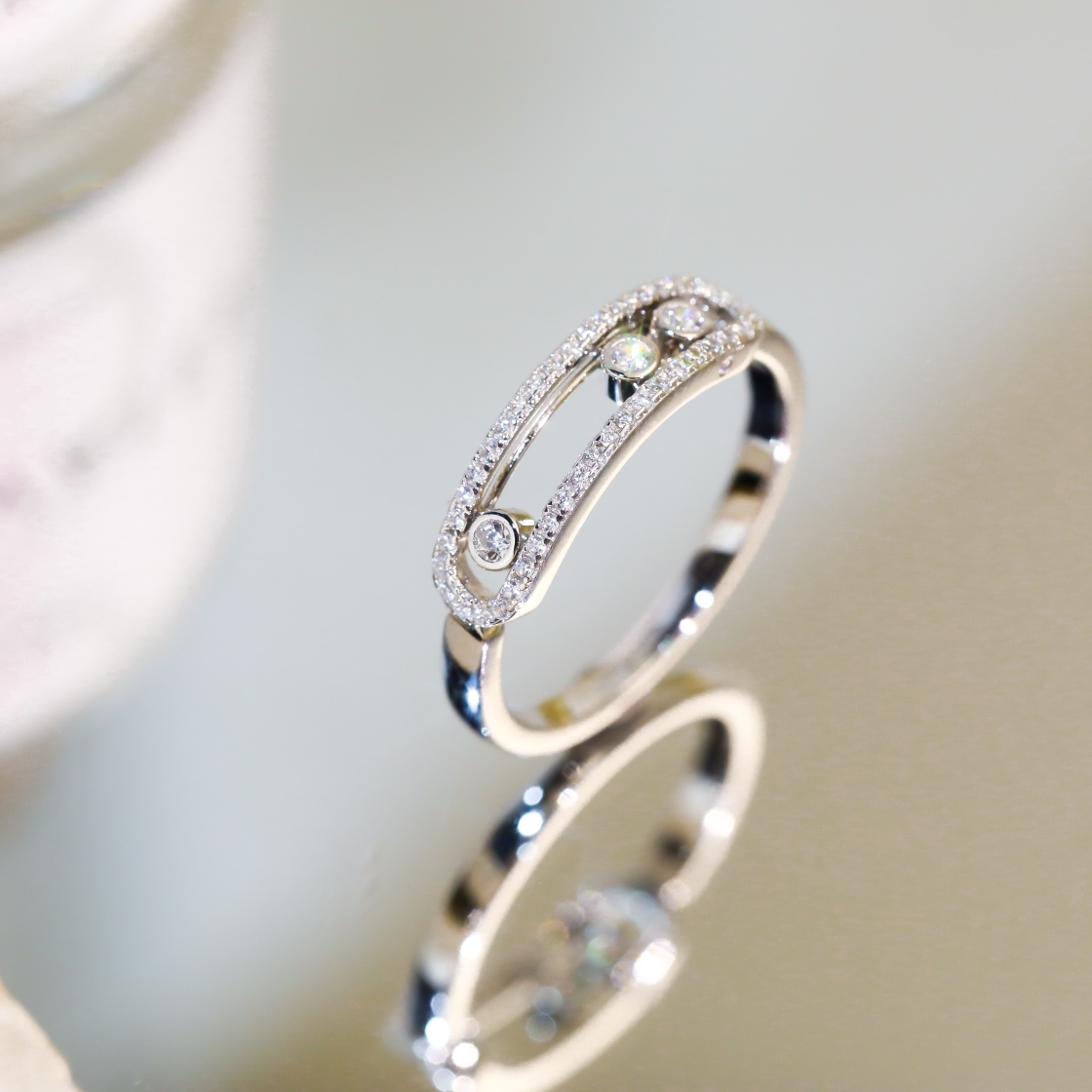 Messika Move by Gigi Hadid ring 18k white gold clear diamonds 54