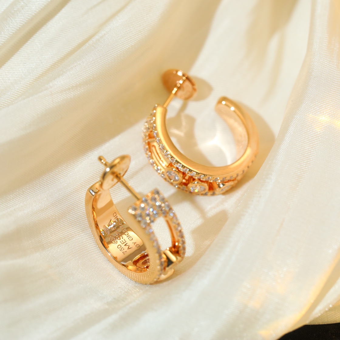 Messika Move Uno earrings 18k rose gold with clear diamonds 15mm hoop diameter