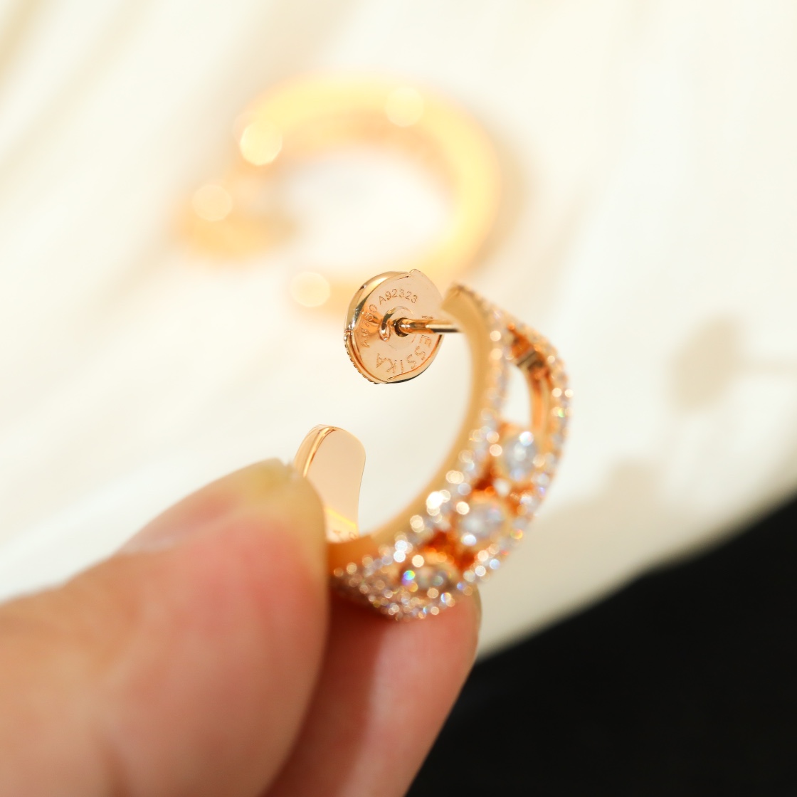 Messika Move Uno earrings 18k rose gold with clear diamonds 15mm hoop diameter