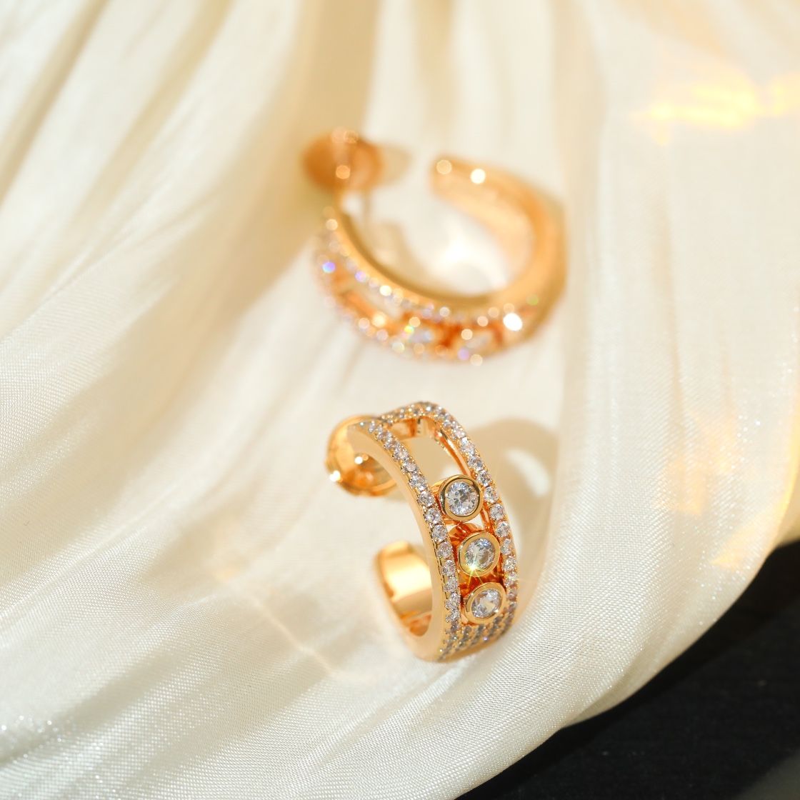 Messika Move Uno earrings 18k rose gold with clear diamonds 15mm hoop diameter