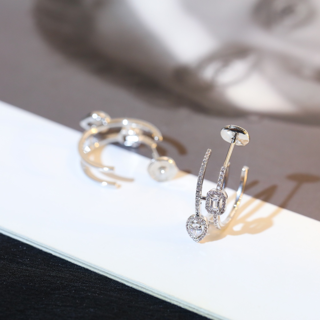 Messika My Twin earrings 18k white gold with clear diamonds 12mm hoop diameter