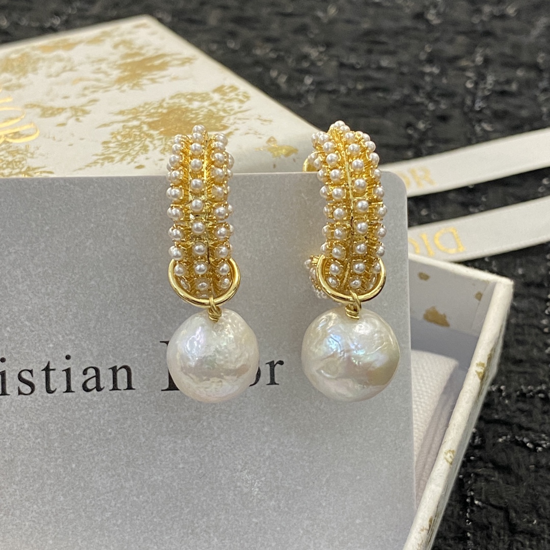 Dior Jewelry Code E1932 0277825 earrings gold-tone metal with white freshwater pearl drops and white micro pearl accents 3 5cm drop length