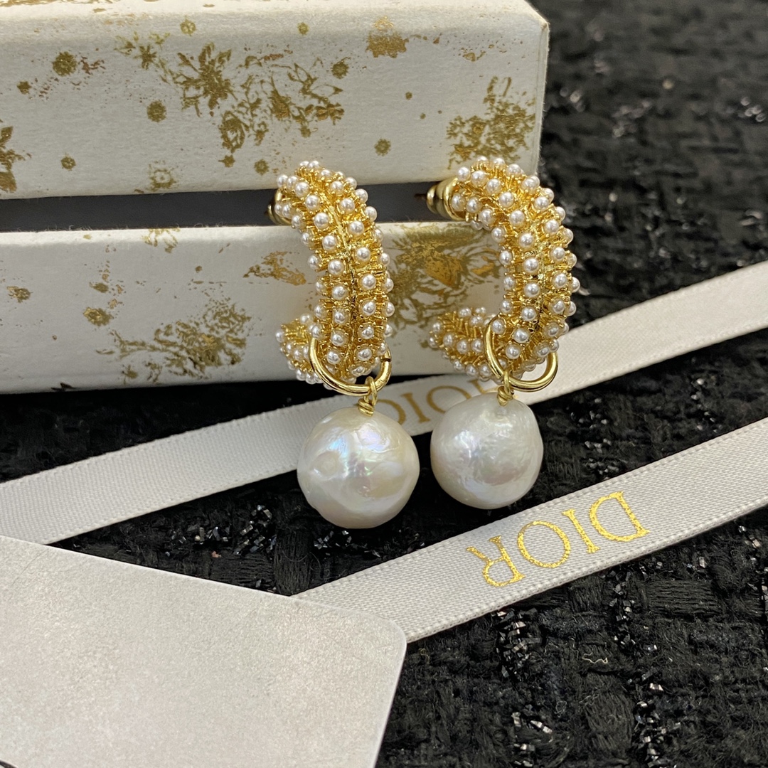 Dior Jewelry Code E1932 0277825 earrings gold-tone metal with white freshwater pearl drops and white micro pearl accents 3 5cm drop length