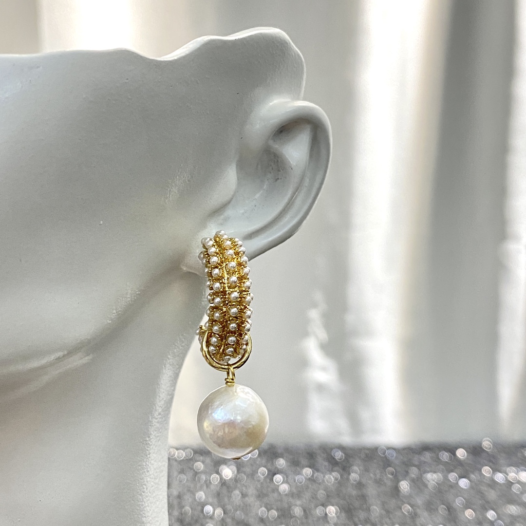 Dior Jewelry Code E1932 0277825 earrings gold-tone metal with white freshwater pearl drops and white micro pearl accents 3 5cm drop length