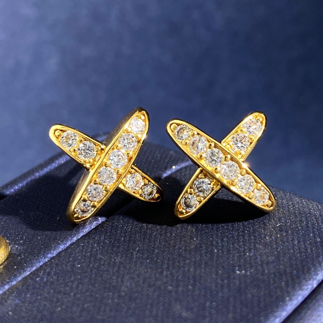 Chaumet Jeux de Liens earrings 18k yellow gold with clear round brilliant diamonds 10mm stud diameter