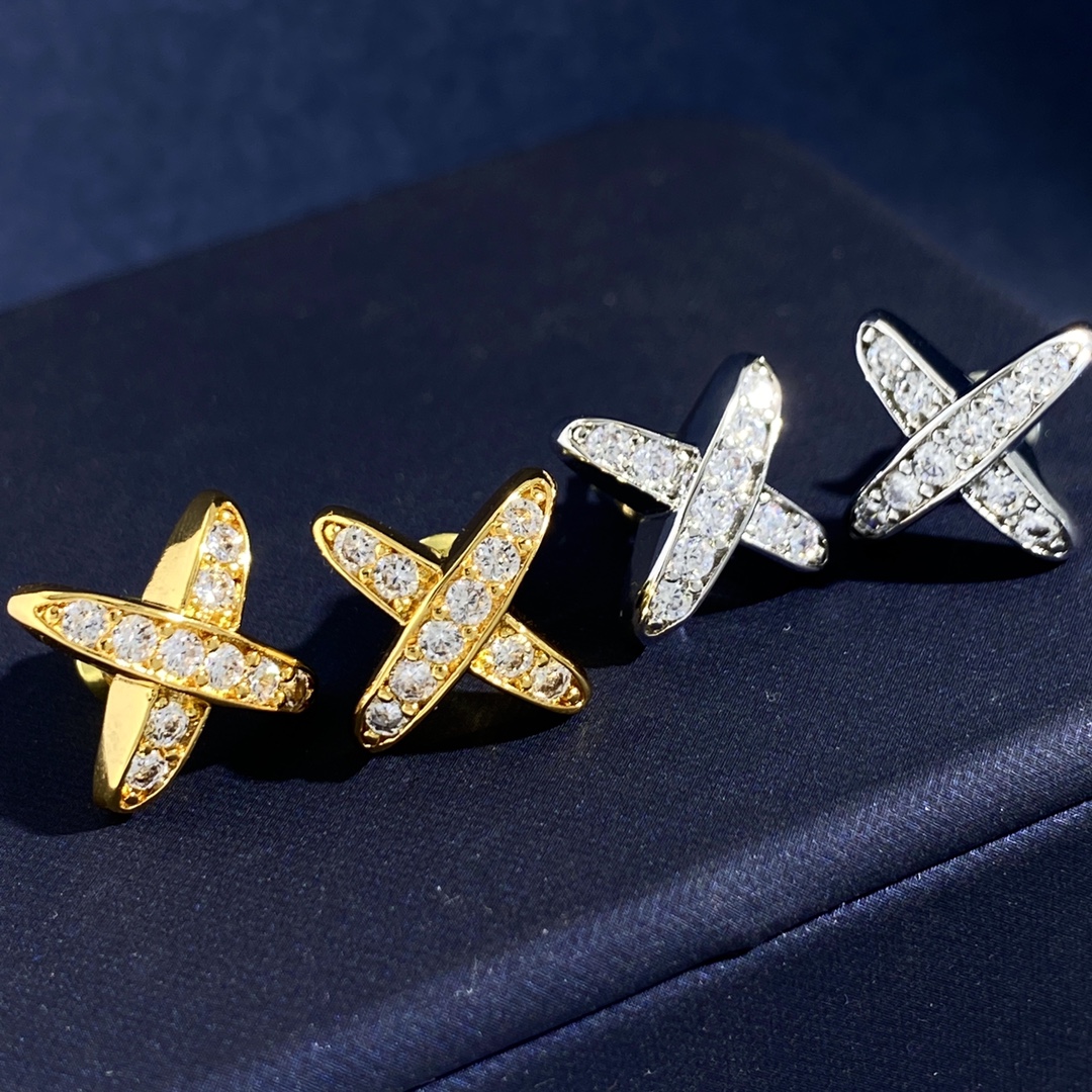 Chaumet Jeux de Liens earrings 18k yellow gold with clear round brilliant diamonds 10mm stud diameter