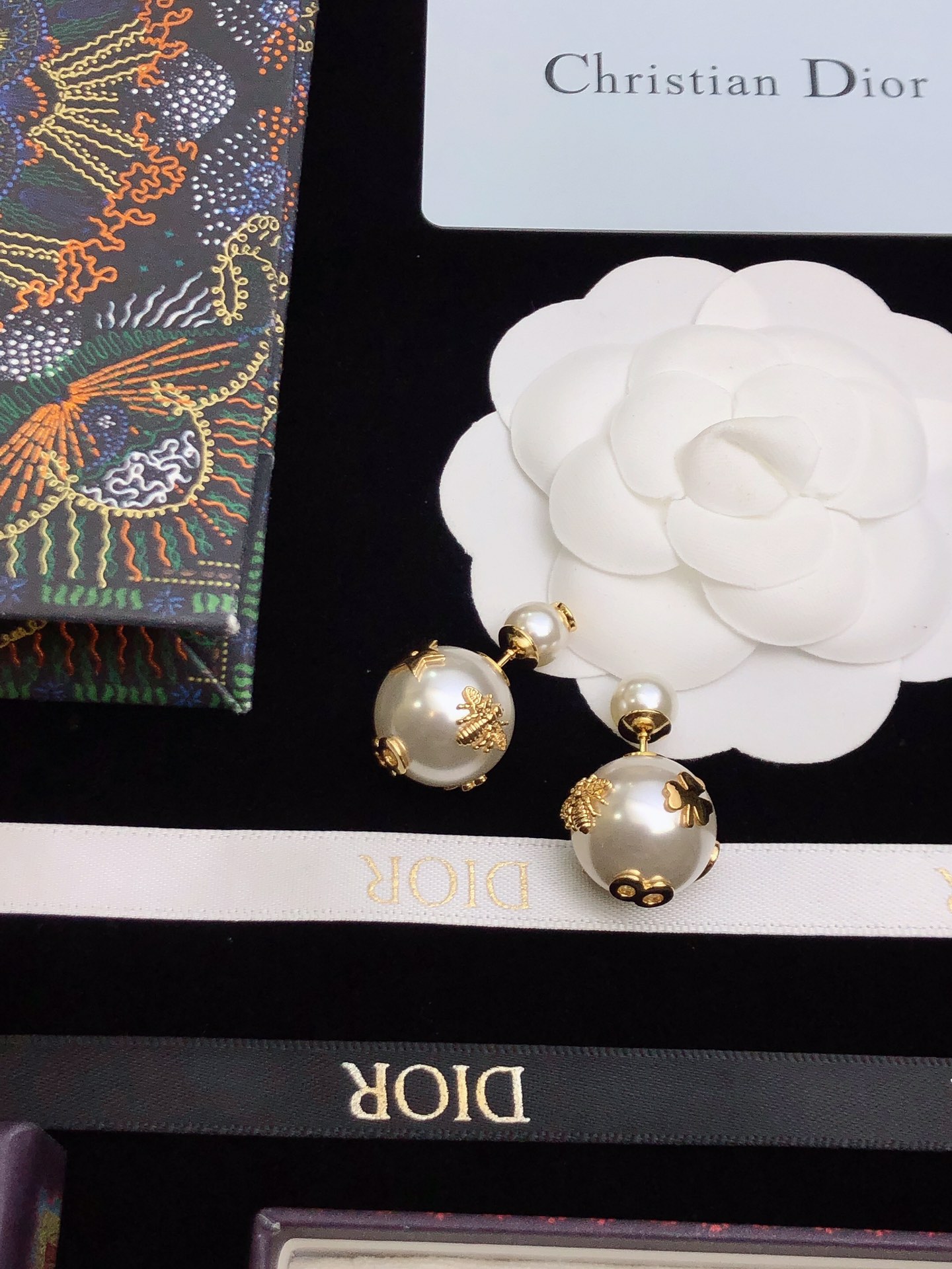 Dior Dior Tribales CD earrings gold-tone metal white pearl 1 5cm drop length