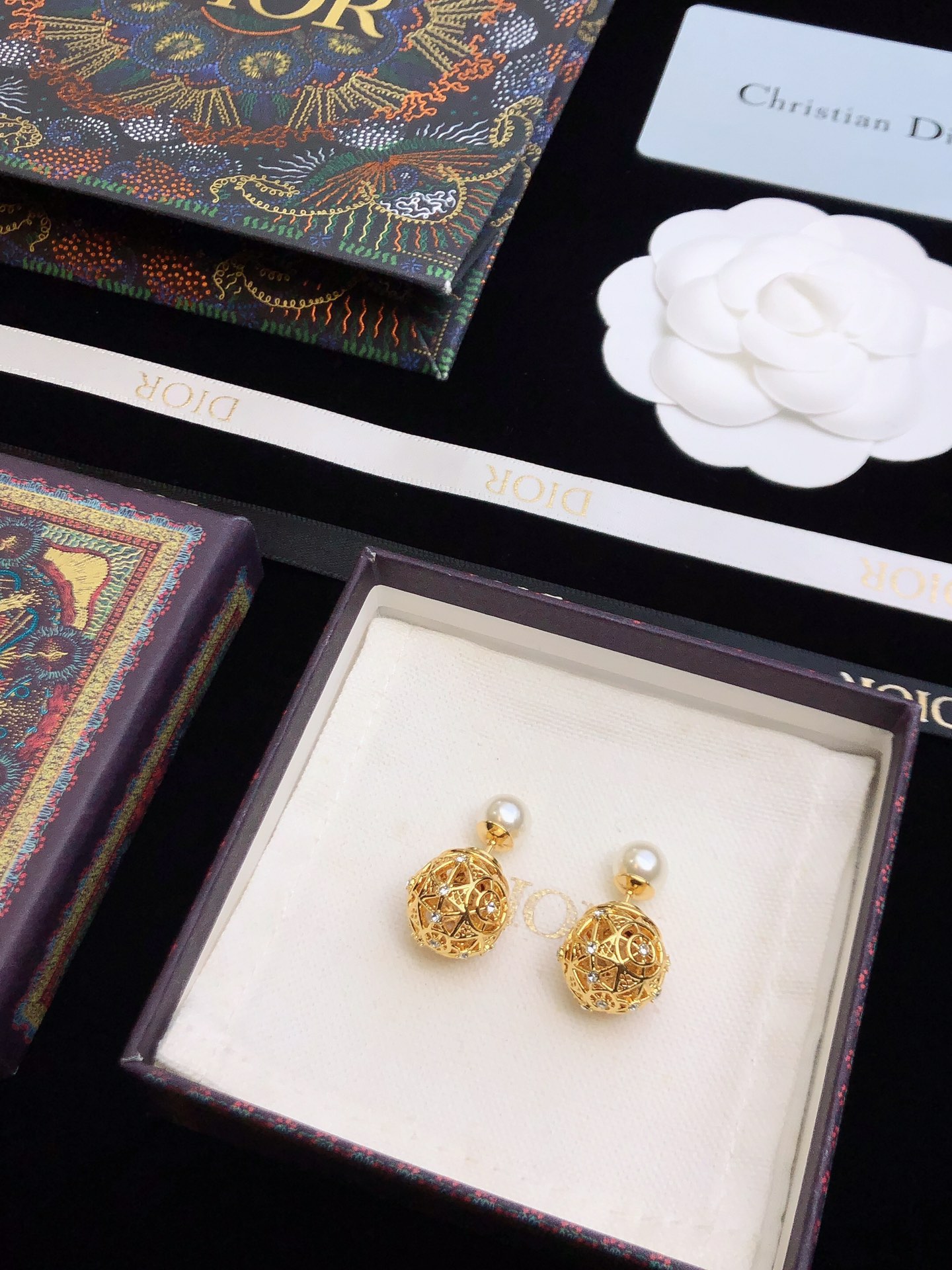 Dior Dior Tribales earrings Gold-tone metal with white resin pearls and clear crystal accents One Size
