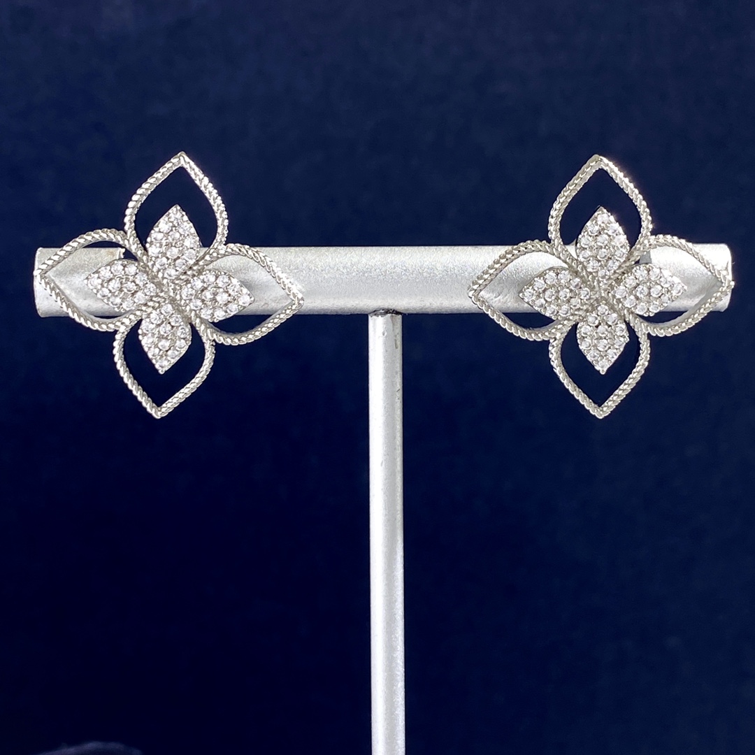 Roberto Coin Orecchini Love in Verona Oro giallo con pavé di diamanti trasparenti 2 5 cm