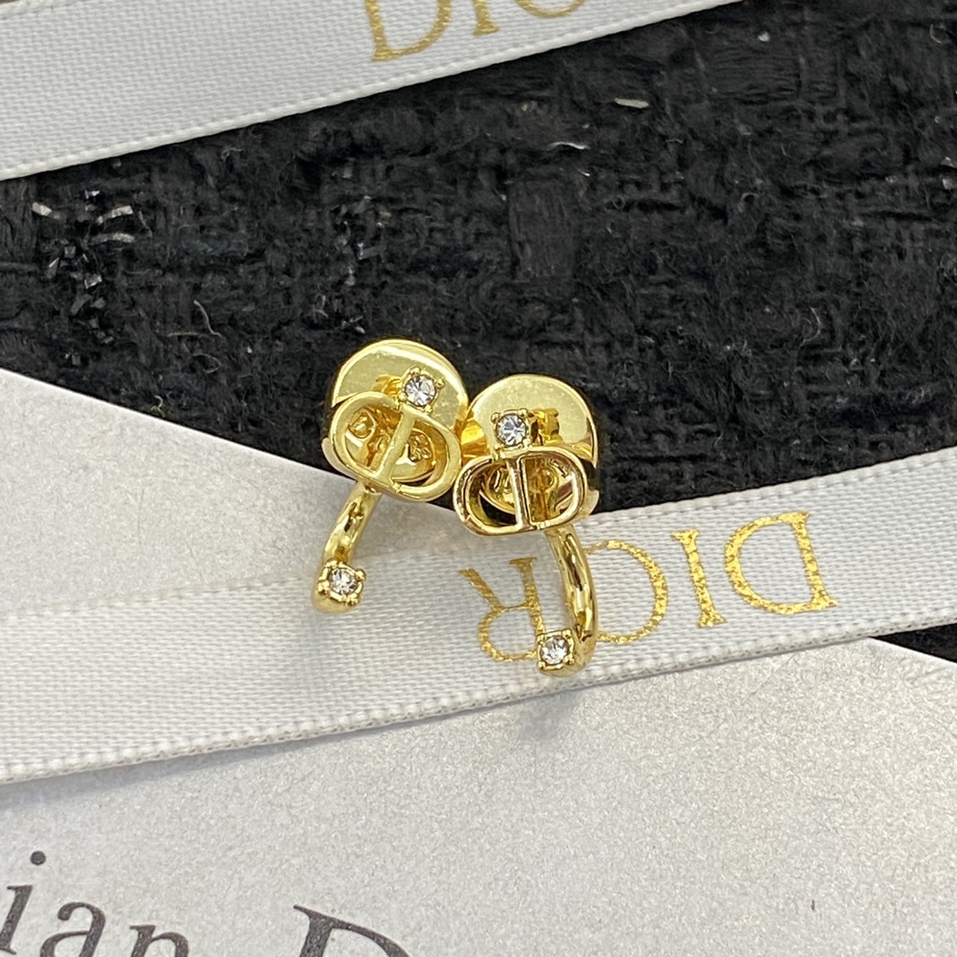 Dior Petit CD earrings Gold-tone metal with clear crystal accents One Size