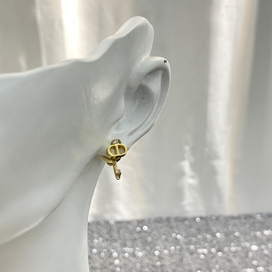 Dior Petit CD earrings Gold-tone metal with clear crystal accents One Size