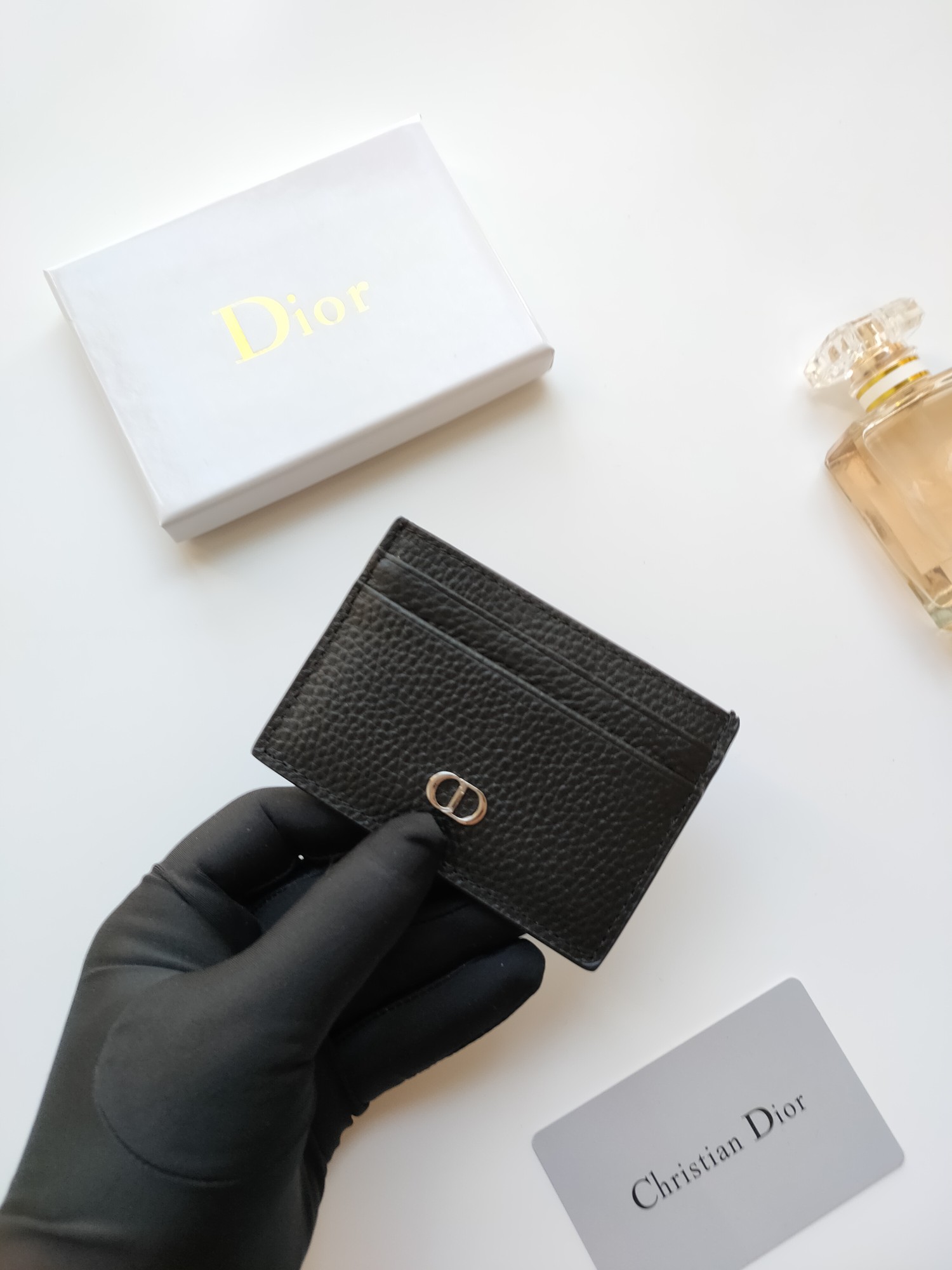 Dior CD Icon card holder black grained calfskin with gold-tone metal logo 10 5 7 5cm