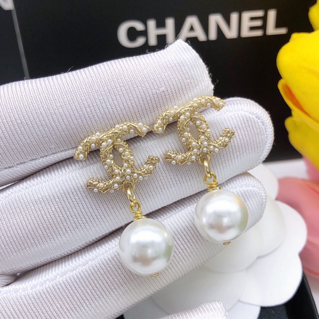 Chanel CC Logo Pearl Drop Earrings earrings Gold-tone metal with white faux pearls Approximately 2 5cm total drop length