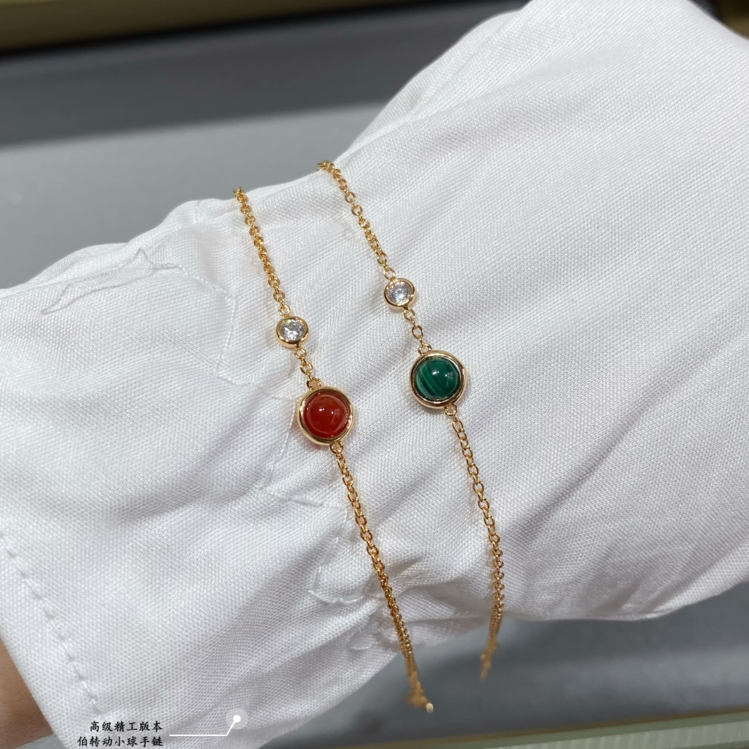 Piaget Possession bracelet Rose gold with clear diamond available with green malachite or red carnelian cabochon 18cm