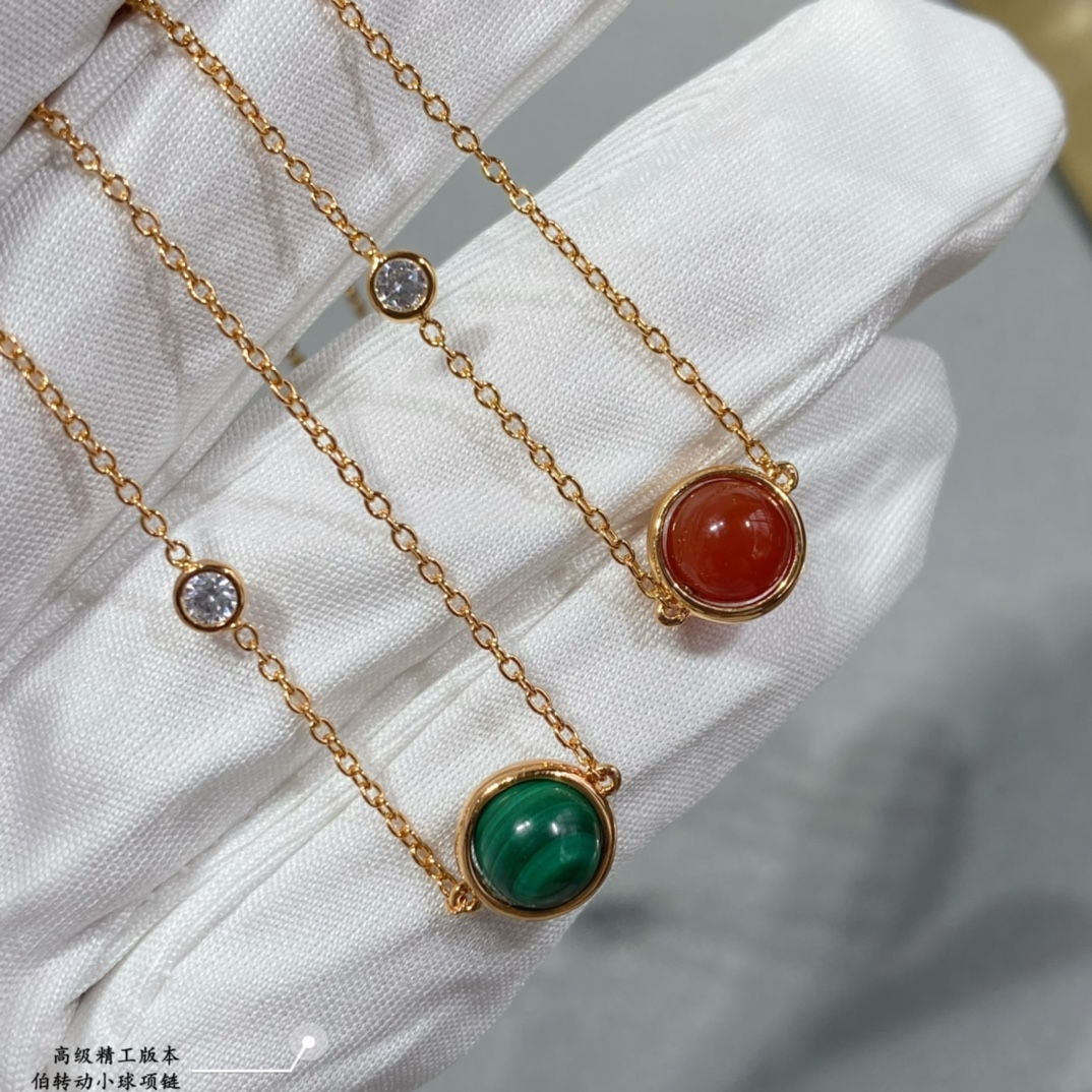 Piaget Possession necklace 18k rose gold with carnelian 18k rose gold with malachite accented with clear diamond 42cm
