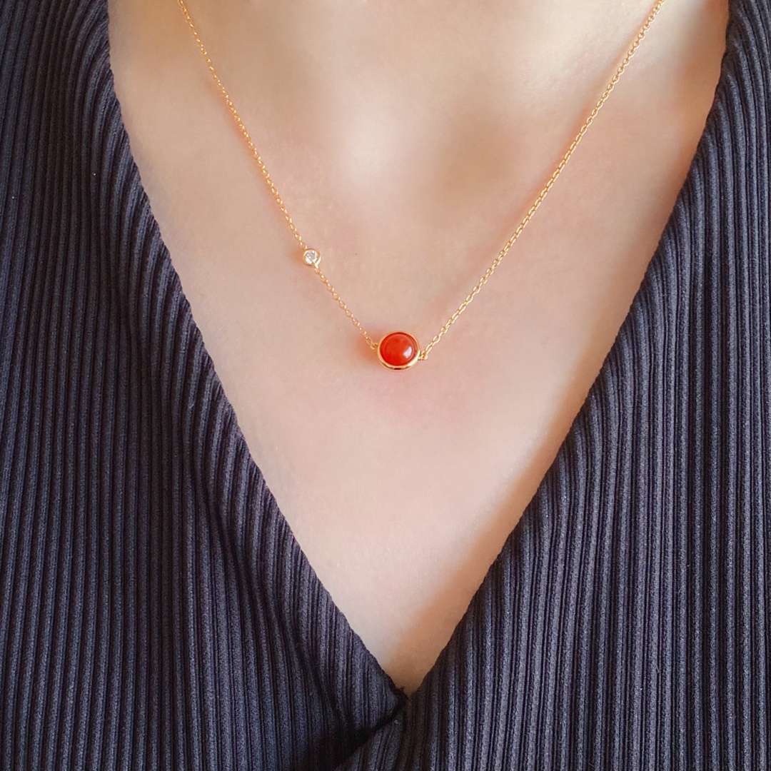 Piaget Possession necklace 18k rose gold with carnelian 18k rose gold with malachite accented with clear diamond 42cm